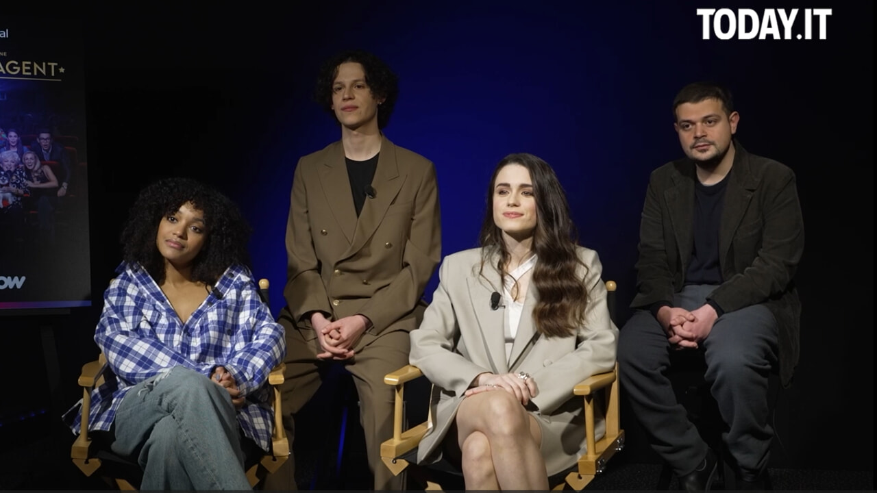 Hubungi agen saya, 'asisten': "Kembali ke lokasi syuting sama menyenangkannya dengan liburan di desa"