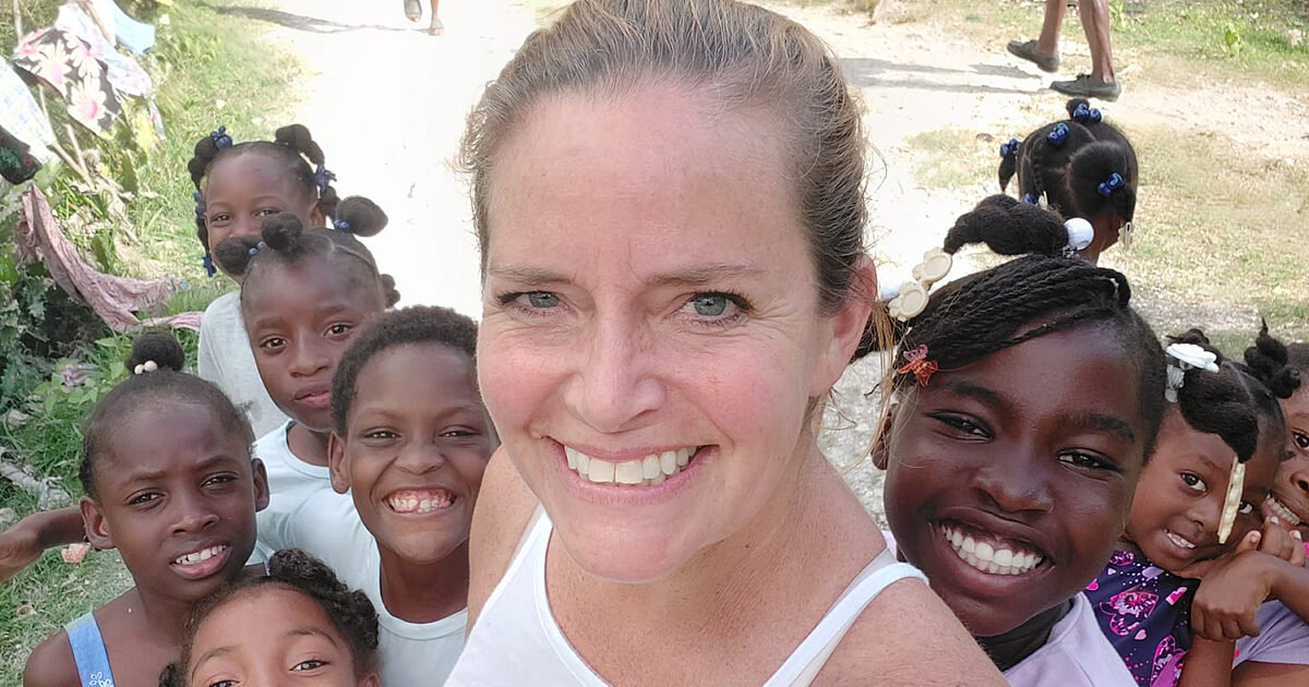 Merawat anak yatim dan anak-anak di tengah keruntuhan Haiti