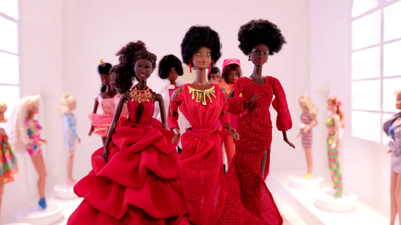 Black Barbie, Netflix menceritakan bagaimana Barbie hitam pertama lahir