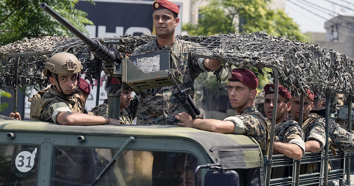 Pria bersenjata ditahan di luar Kedutaan Besar AS di Lebanon