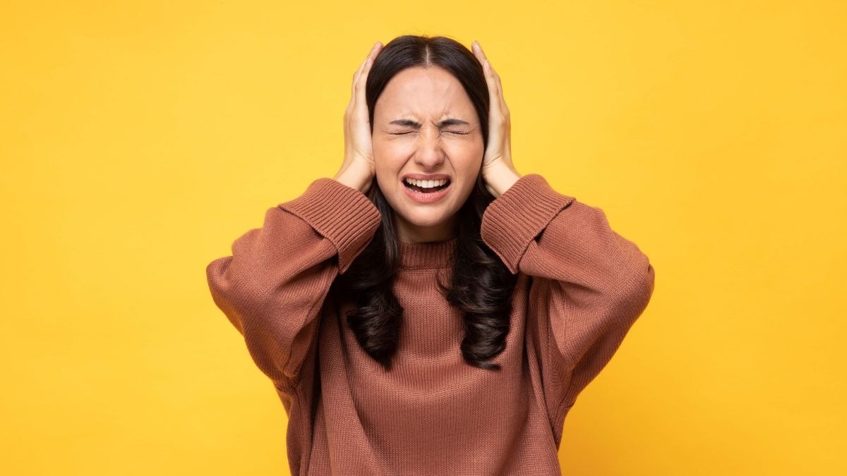 PM Modi with Russian dancers.