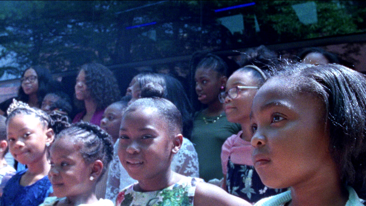 Daughters, film dokumenter Netflix tentang anak-anak narapidana: trailer dan kapan dirilis