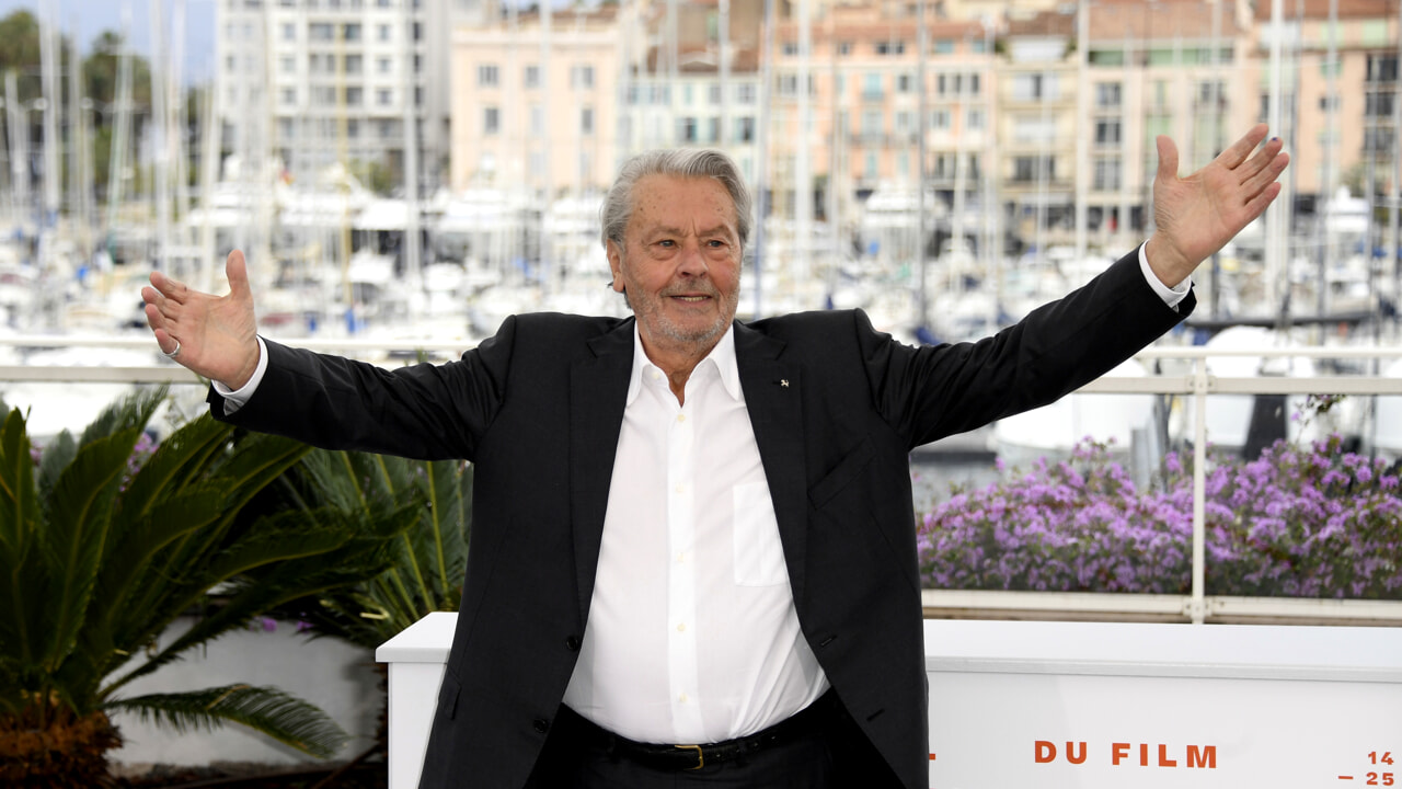 Jika Alain Delon homofobia, bukankah dia aktor yang hebat?