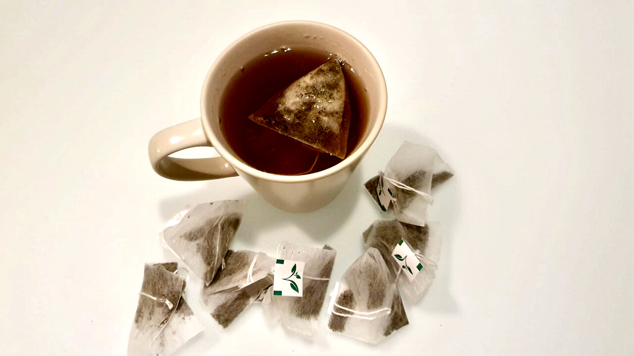 Saya minum ganja ringan: beginilah cara Giorgia Meloni memberikan 500 juta ke lobi