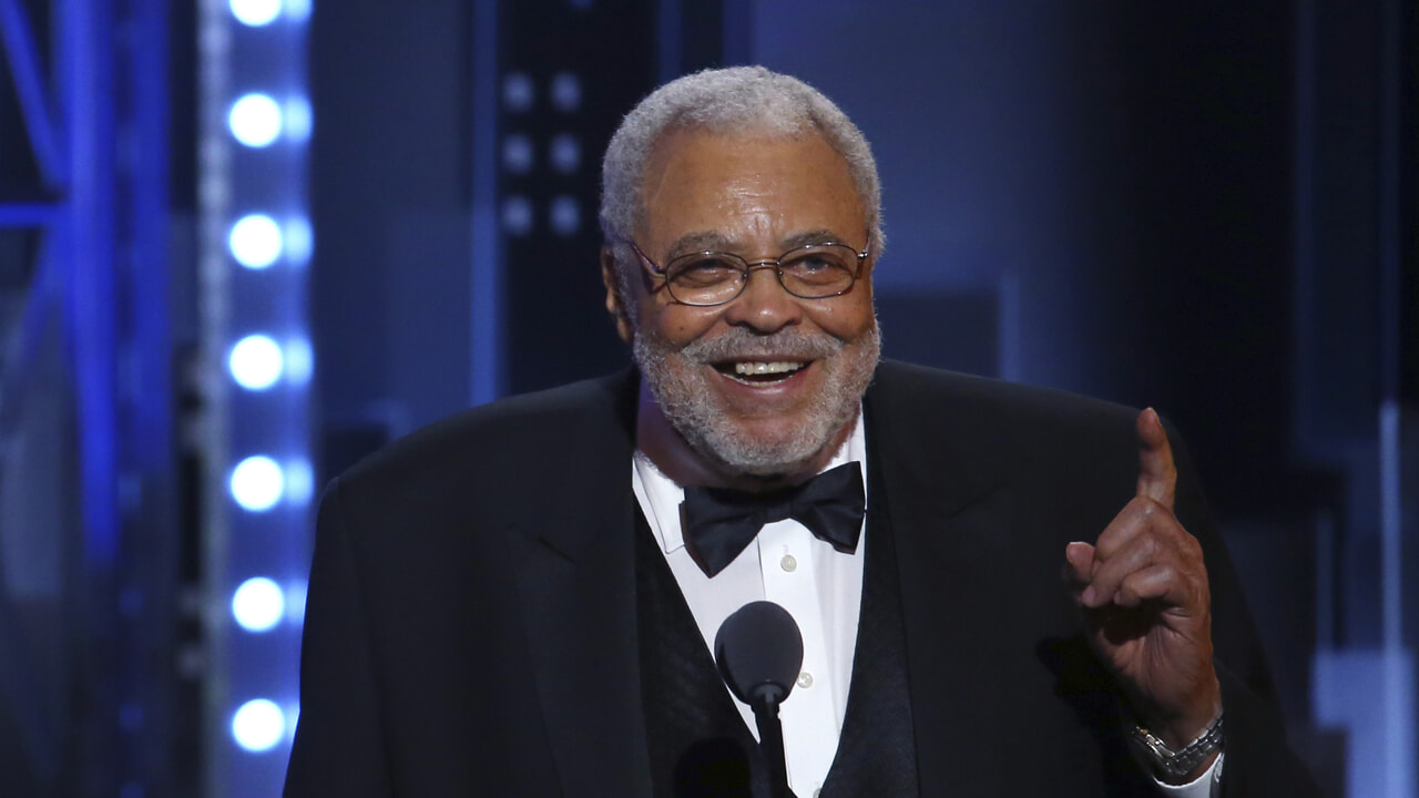 Selamat tinggal James Earl Jones, pengisi suara Darth Vader dan Mufasa