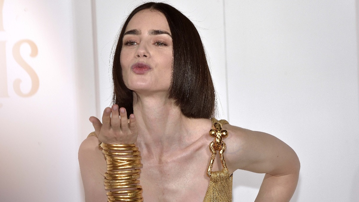 Aku membencimu (seperti aku mencintaimu), Emily di Paris