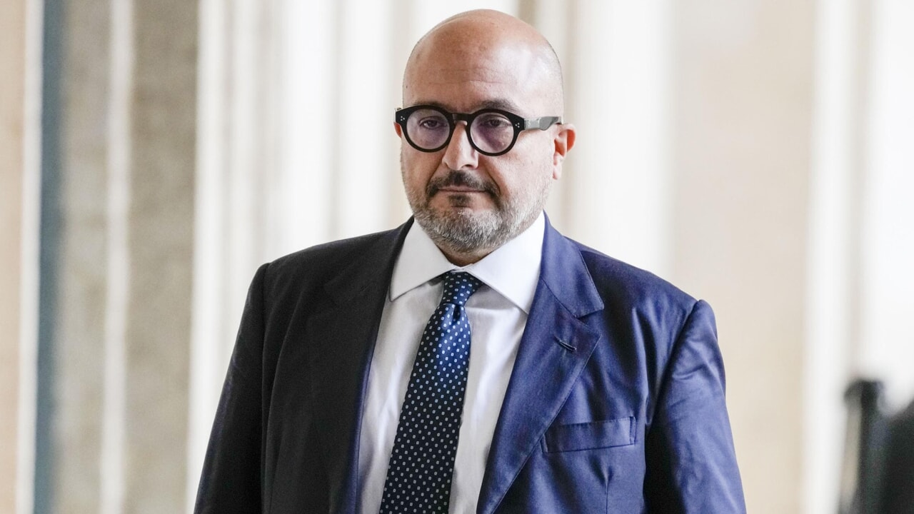 Sangiuliano sudah tidak bersama kita lagi, namun masalah jurnalisme kekuasaan masih ada