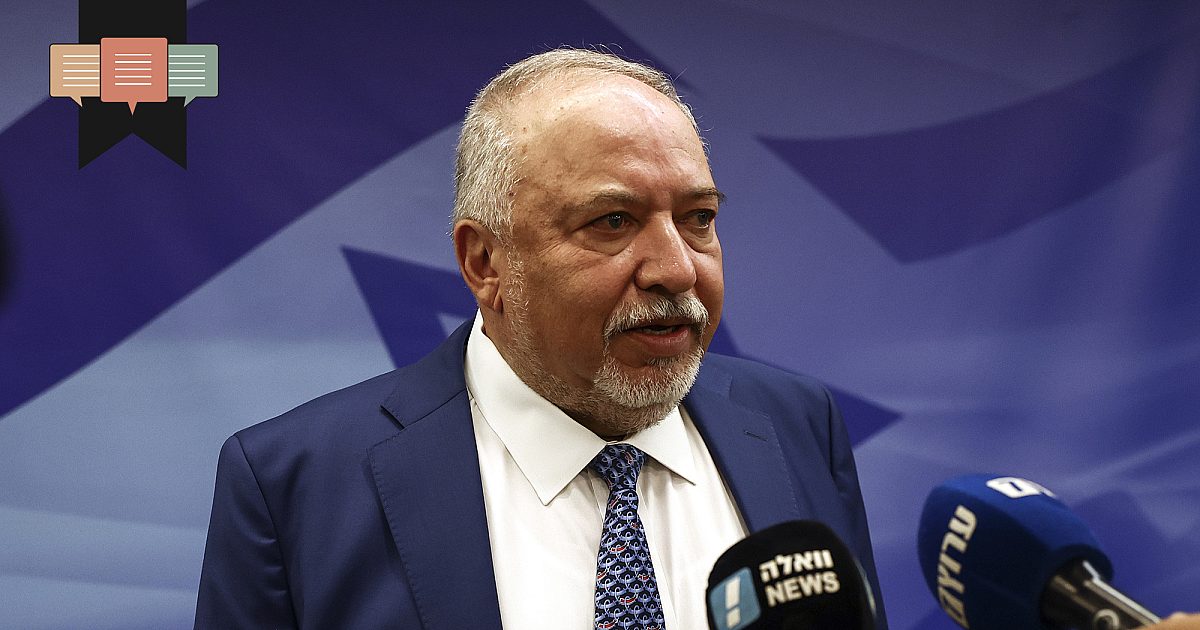 Israel melancarkan perang terhadap musuh-musuhnya