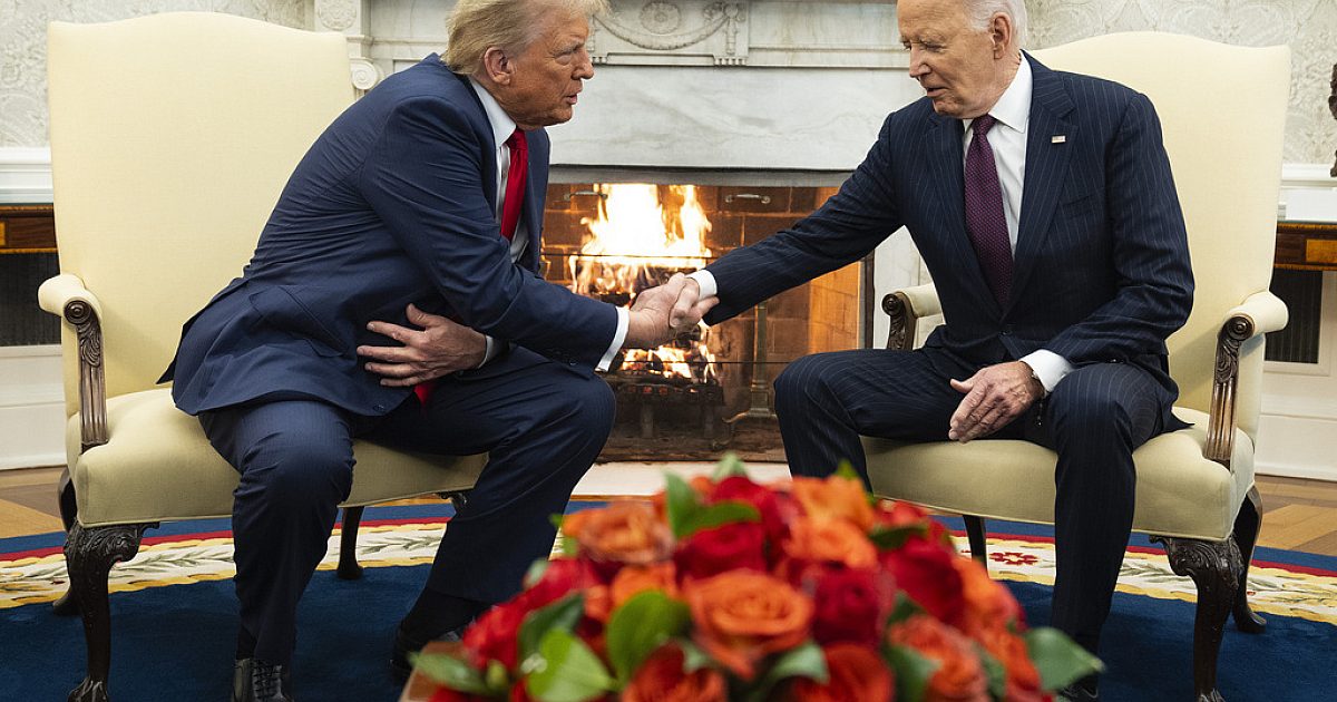 Trump dan Biden bertemu di Oval Office