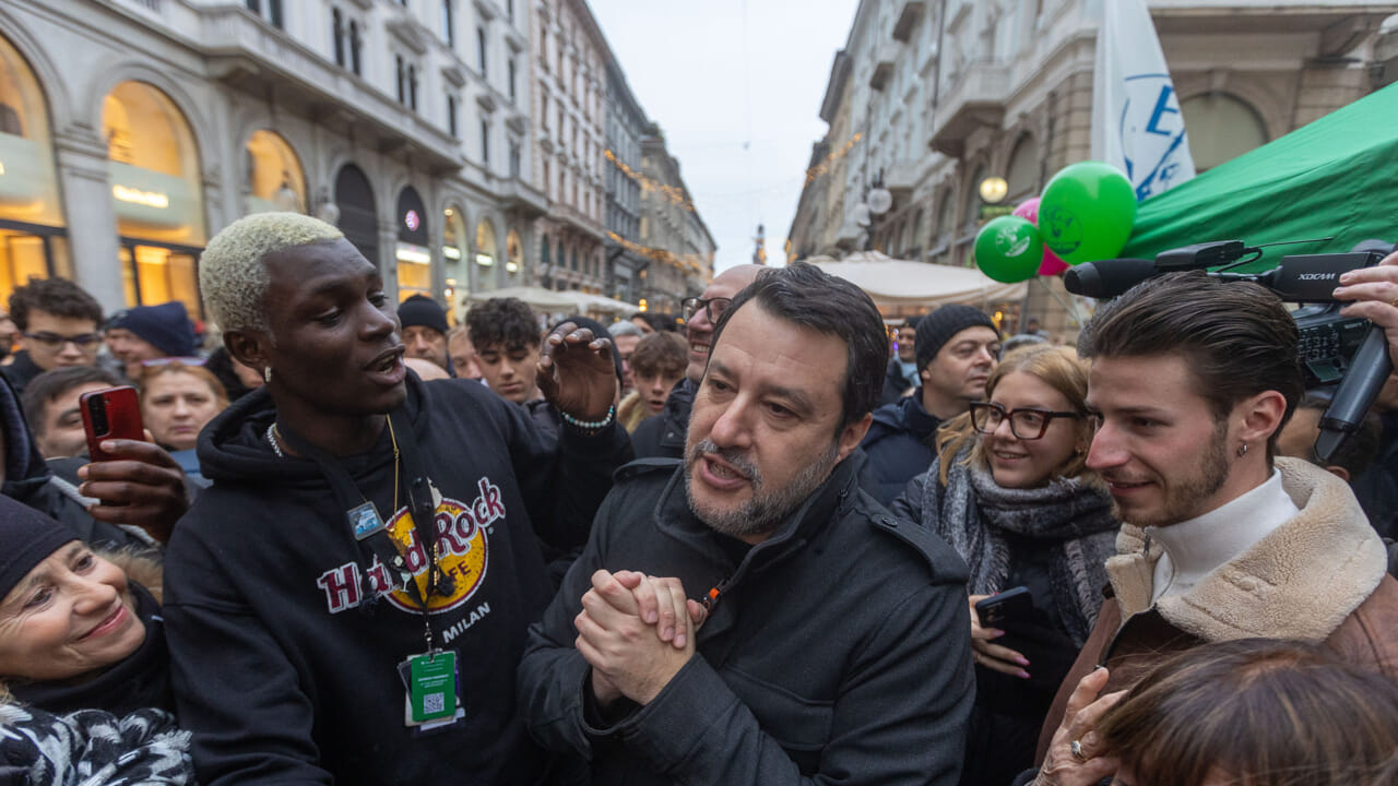Salvini yang dibebaskan menyebabkan "kekacauan" di seluruh lapangan