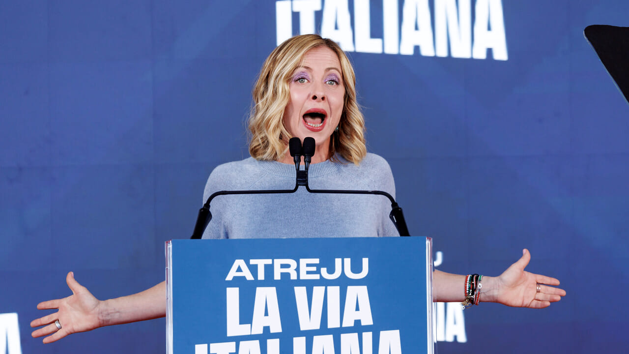 Setelah propaganda Atreju selesai, masalah yang sama seperti sebelumnya muncul di meja Giorgia Meloni