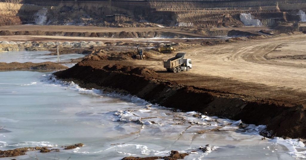 AS, Ukraina dilaporkan mendekati kesepakatan hak mineral