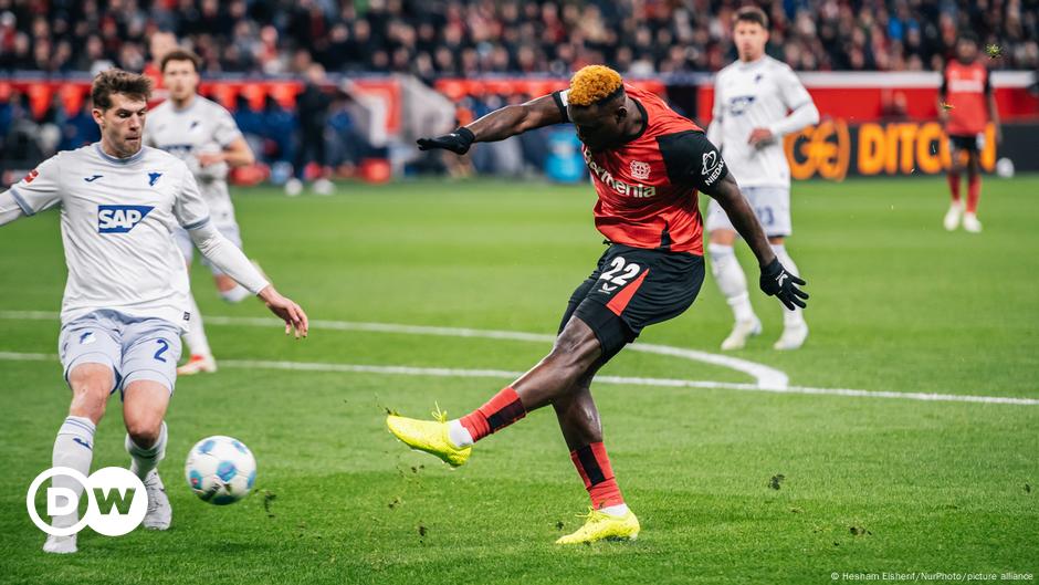 Bundesliga: Leverkusen menjaga Bavaria terlihat