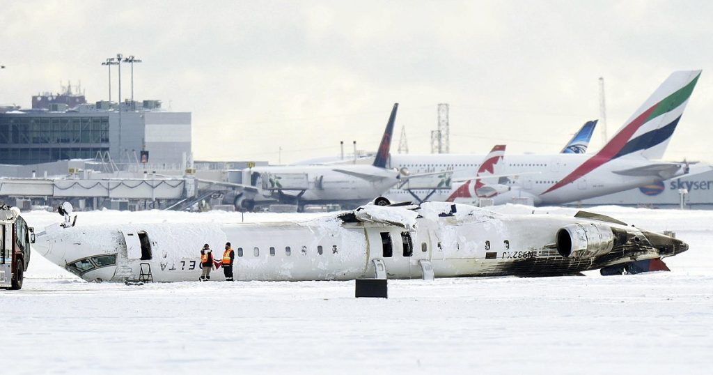 Delta menawarkan penumpang toronto crash $ 30k