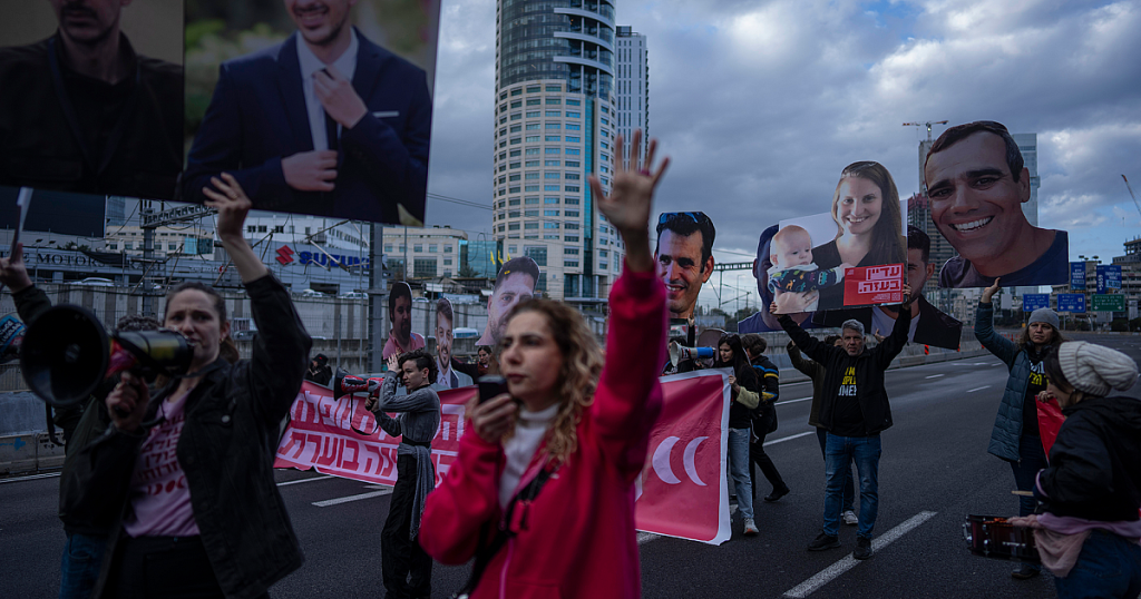 Hamas menyebutkan tiga sandera yang dijadwalkan untuk rilis akhir pekan