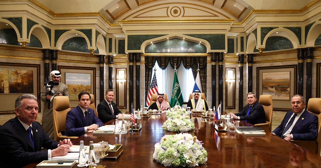 Rubio, Lavrov bertemu untuk berbicara tentang perdamaian di Ukraina