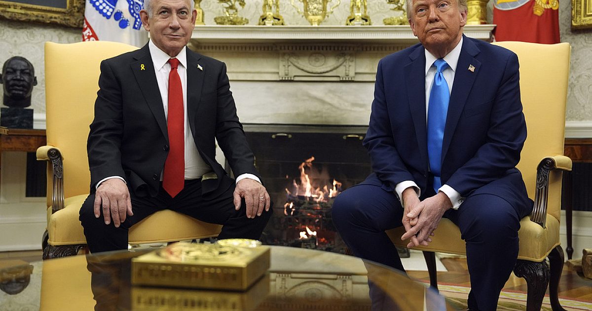 Trump mengatakan kita mungkin mengambil alih strip gaza