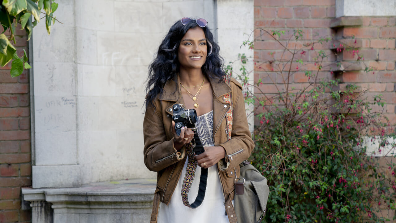 "Love Take": Trailer, Plot, Cast dan Rilis Tanggal Komedi Romantis dengan Pahlawan Fiennes Tiffin