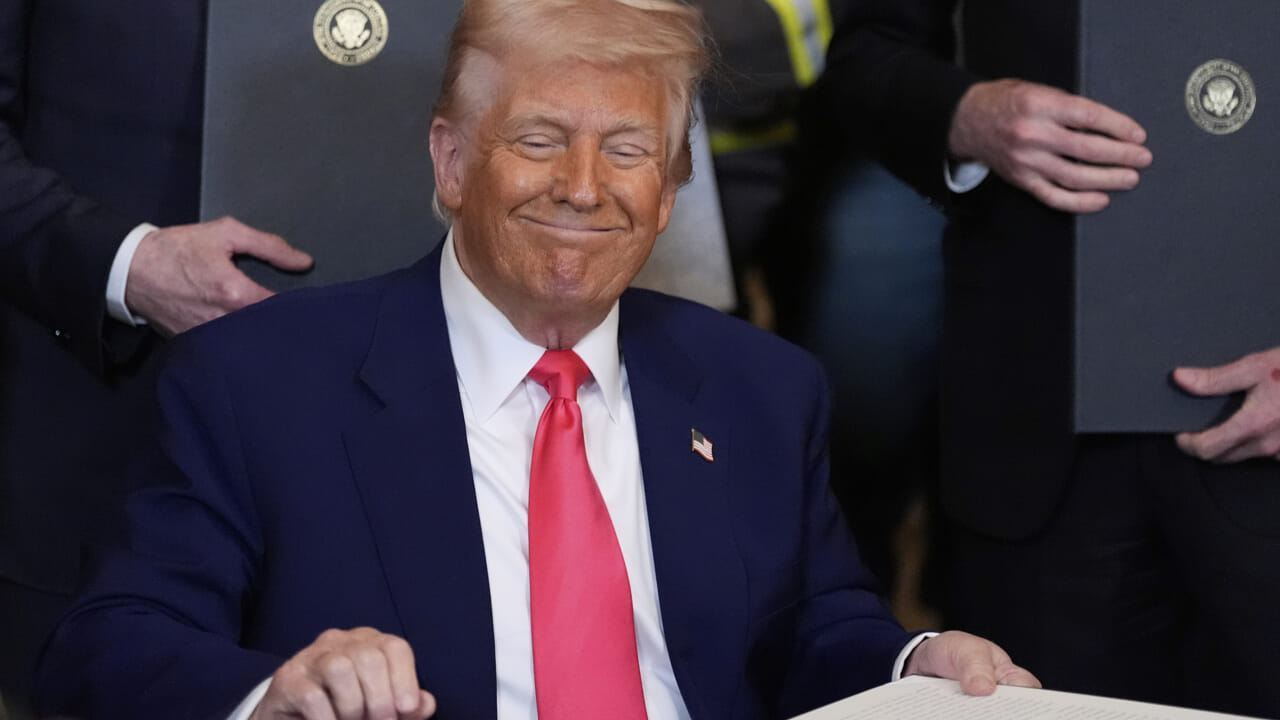 Trump, negara -negara narsisis dan menjilat