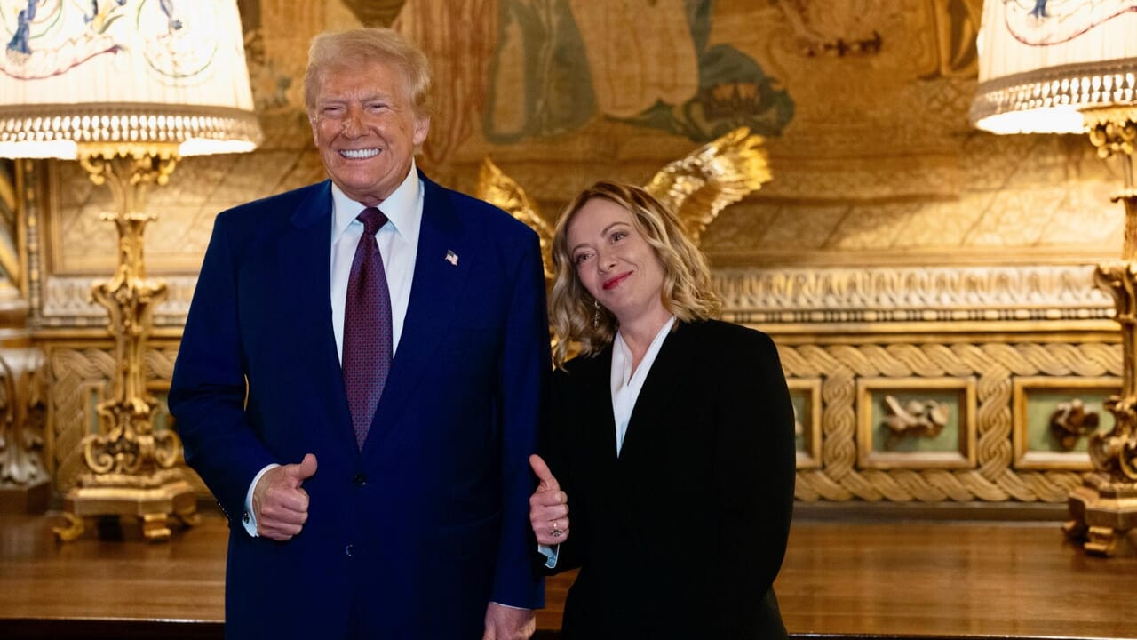Jadi Giorgia meloni jatuh di antara Donald Trump dan putra Putin