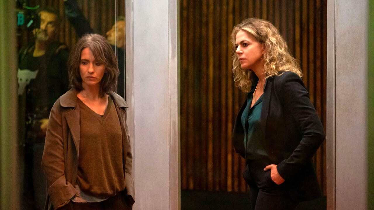 Sara - The Woman in the Shade: A New Crime Series dengan Claudia Gerini tiba di Netflix