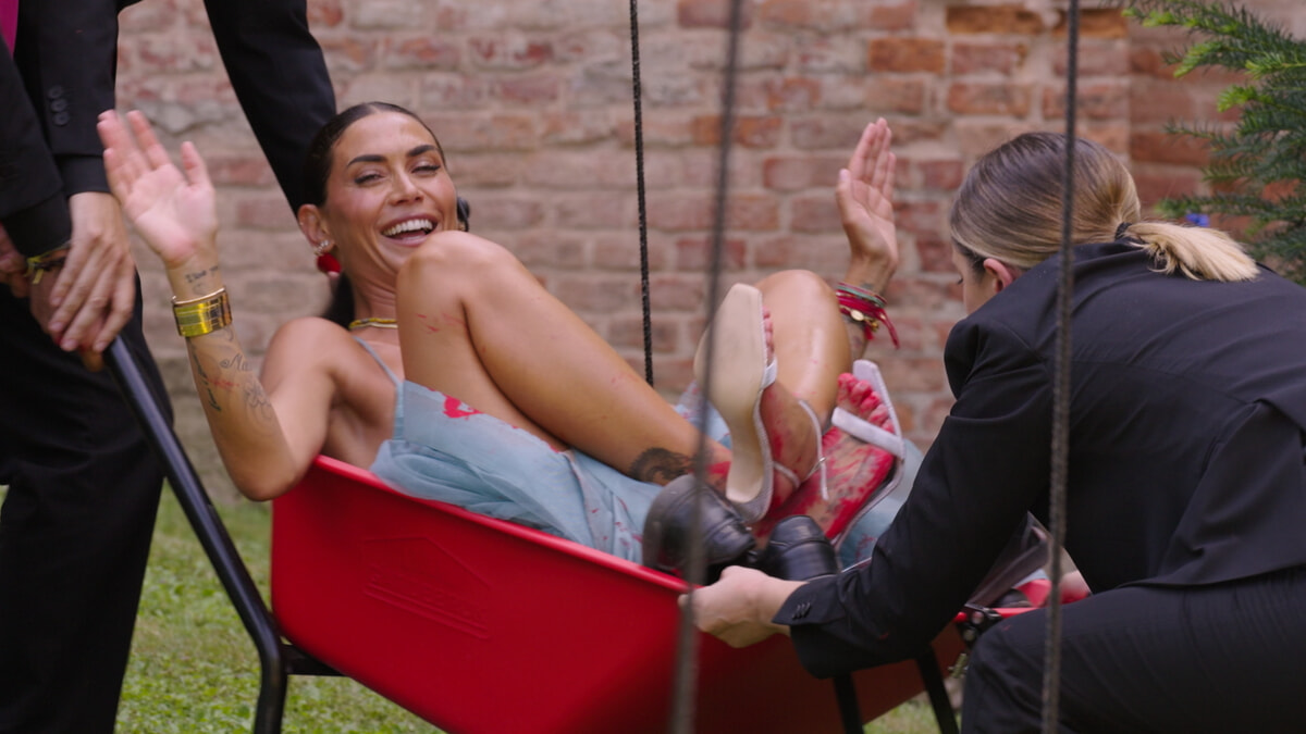 VIP karpet merah di karpet - Melissa Satta di Carriola