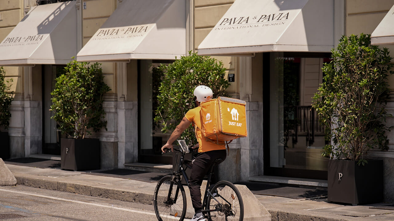 Apakah Anda ingin makanan di rumah saat ada 40 derajat? Bayar lebih banyak pengendara