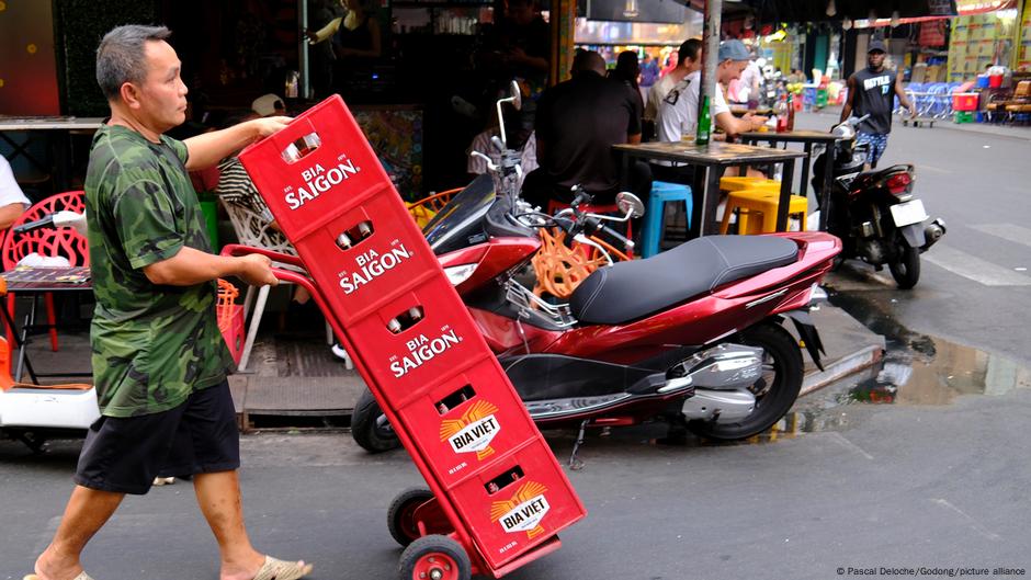 Untuk lebih banyak perlindungan kesehatan: Vietnam membuat alkohol lebih mahal