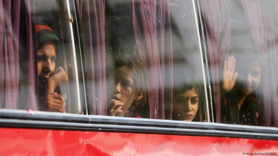 Afghanistan di Pakistan mengancam deportasi meskipun ada janji visa