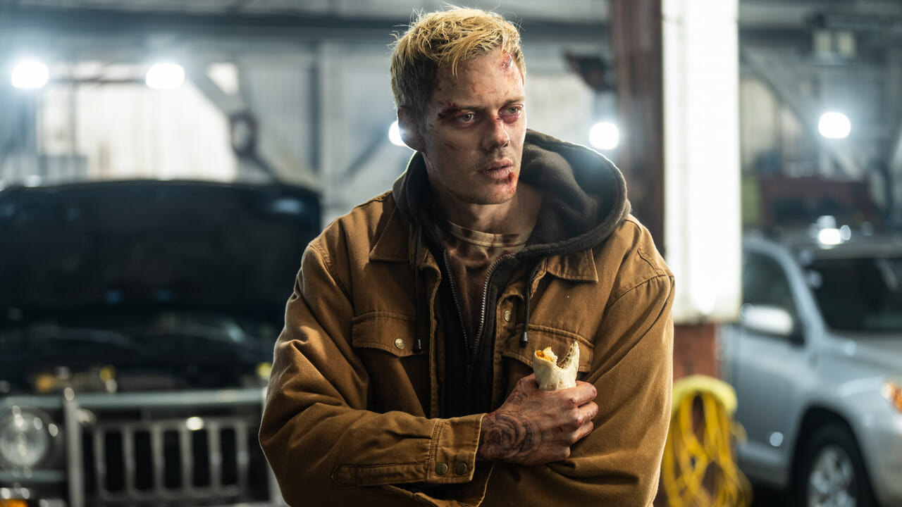 "Terkunci - Dalam Perangkap" Ini adalah film thriller yang kejam yang ditetapkan dalam sebuah SUV