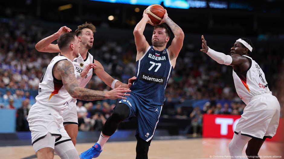 Luka Doncic - Superstar Bola Basket dengan Cahaya dan Bayangan