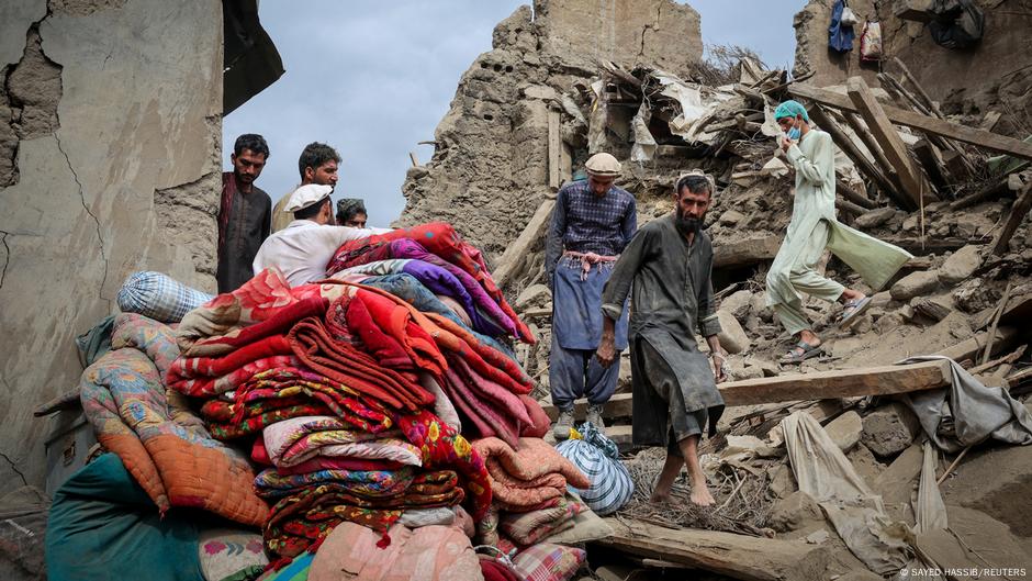 Menurut gempa bumi di Afghanistan: Siapa yang membantu wanita dan anak perempuan?