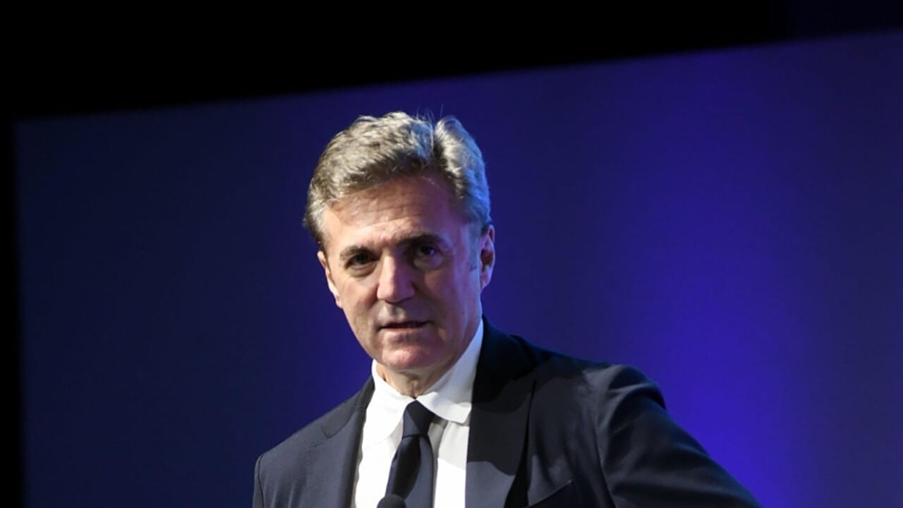 Tagihan mahal, keuntungan mewah: kontrol yang tidak ada