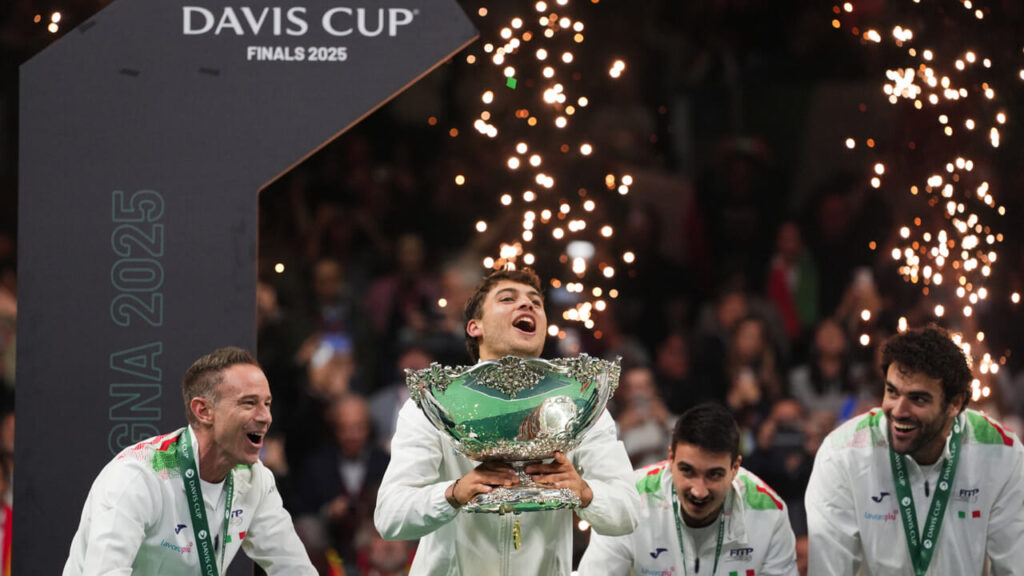 Dominasi Davis seperti ini: ya Matteo, benar "tim yang sangat kuat"
