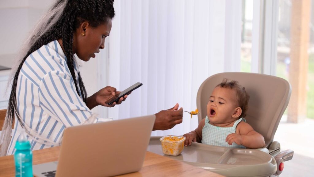 Maraknya pengasuhan anak di Instagram, dan haruskah Anda berhenti mengikutinya?