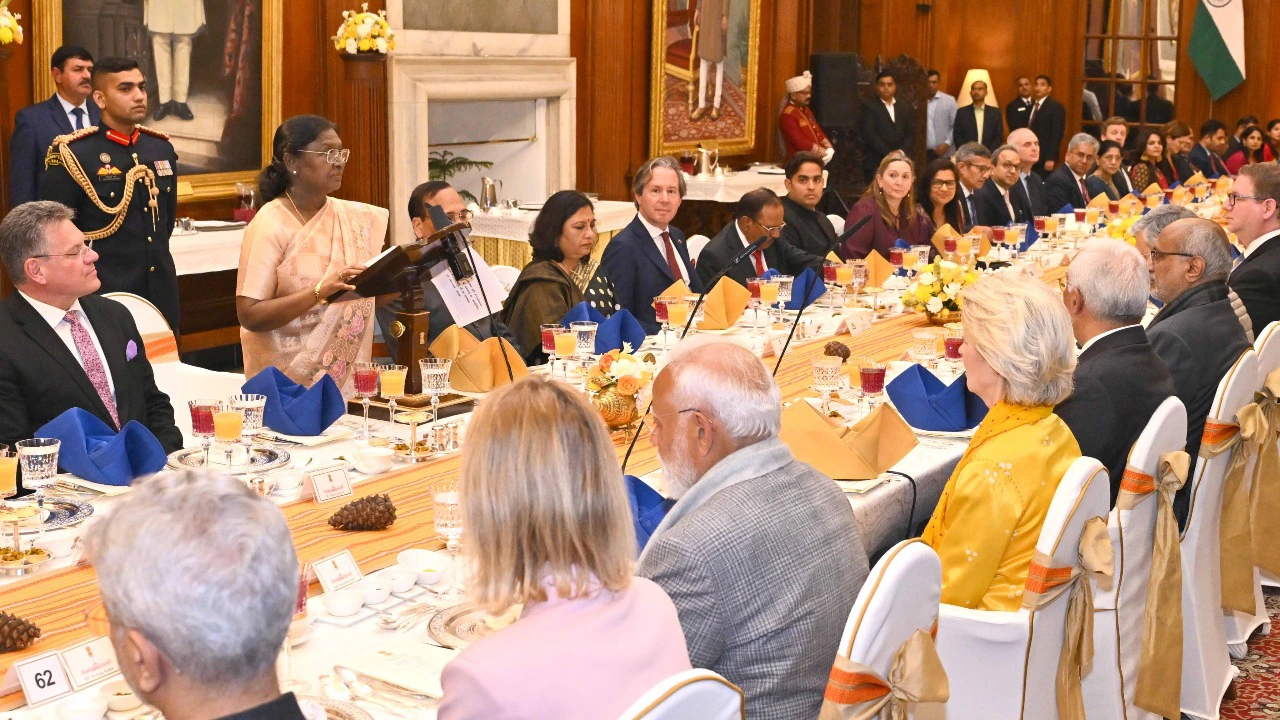 President Droupadi Murmu hosted state banquet for EU leaders (Photo: Droupadi Murmu/X)