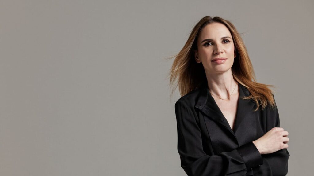 "Dosa"serial baru dengan Emanuela Fanelli berlatar tahun 2049: tamu VIP, plot, dan kapan keluar