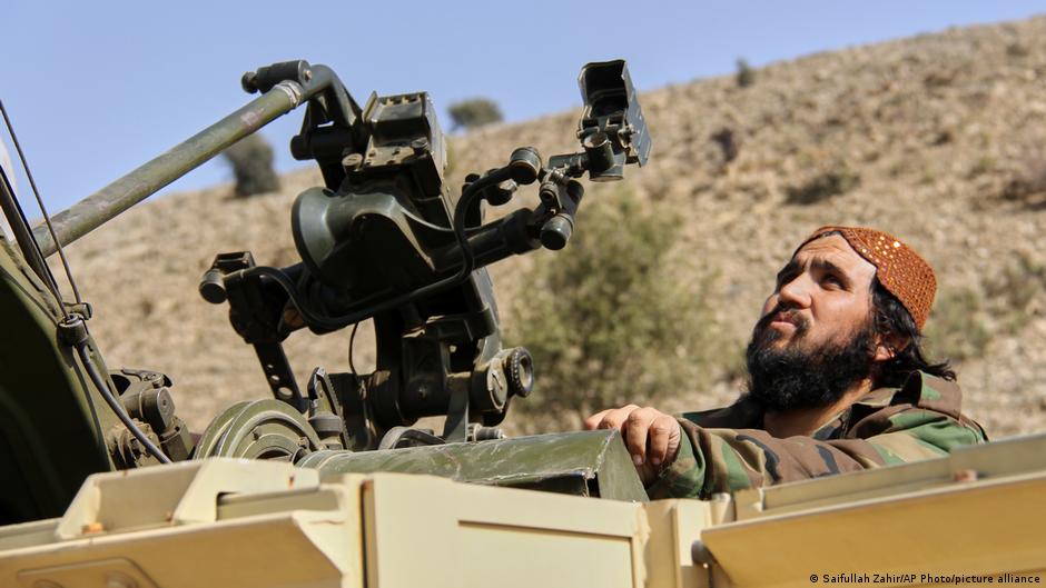 "Perang terbuka" antara Pakistan dan Afganistan