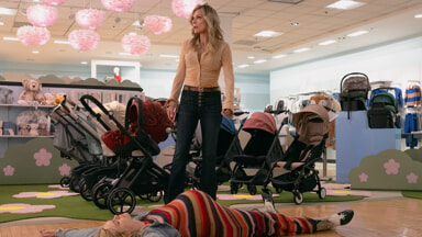 Michelle Pfeiffer dengan Elle Fanning di 'Margo Memiliki Masalah Uang'