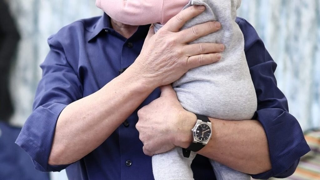 Apakah cuti orang tua yang setara hanya diperuntukkan bagi ibu?