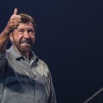 Chuck Norris, bagi kami, akan selalu abadi