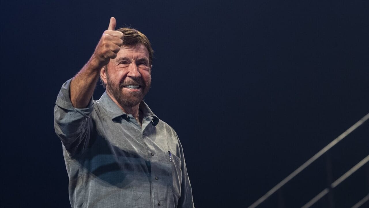 Chuck Norris, bagi kami, akan selalu abadi