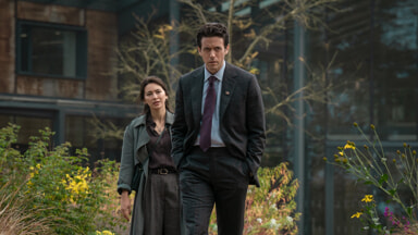 Ashley Zukerman dan Jessica Henwick di Silo 3