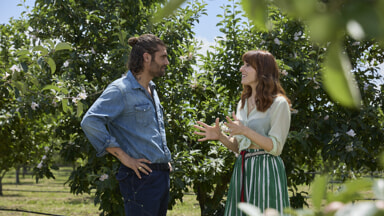 Bahkan Lebih Seksi - Mario Ermito dan Diana Del Bufalo - memuji Lucia Iuorio