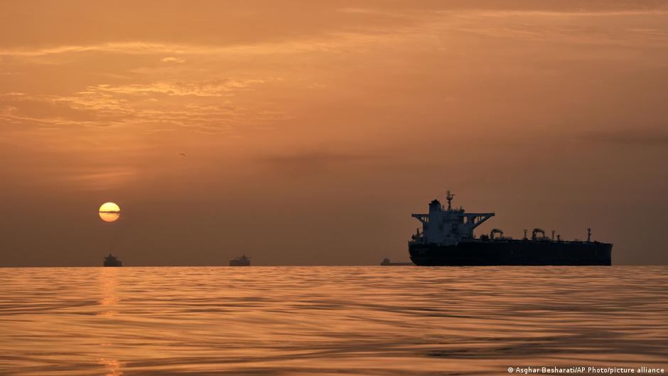"Bor Bayi Bor" menentang negara listrik Tiongkok