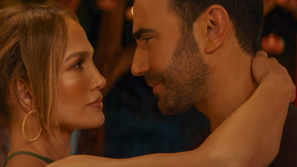 Office Romance: trailer film cinta Netflix baru (panas) yang dibintangi Jennifer Lopez