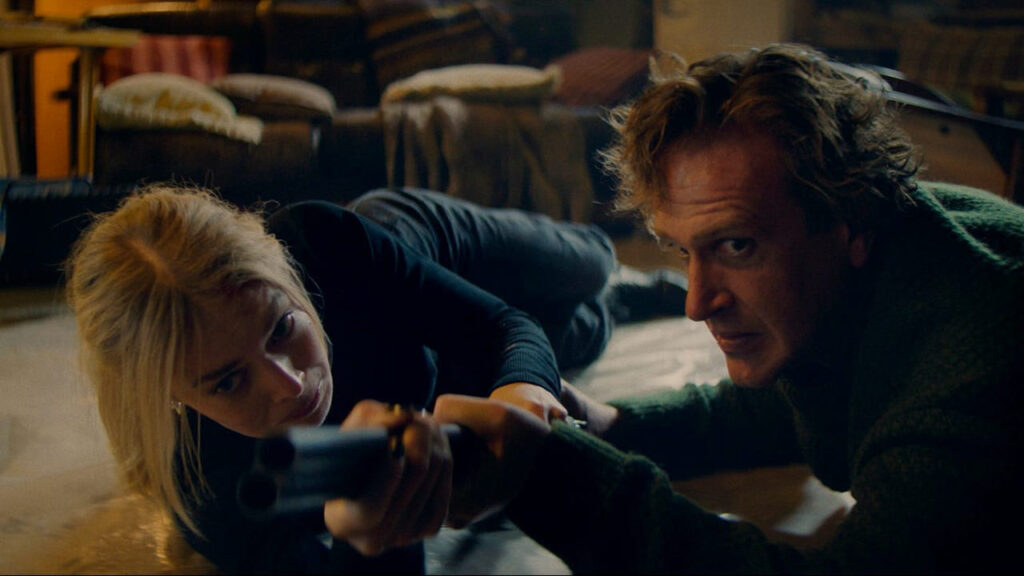 "Di atas mayatmu": trailer, plot dan tanggal rilis film thriller komedi yang dibintangi Jason Segekl dan Samara Weaving