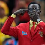 Piala Dunia Sepak Bola: Patung manusia di blok penggemar DR Kongo