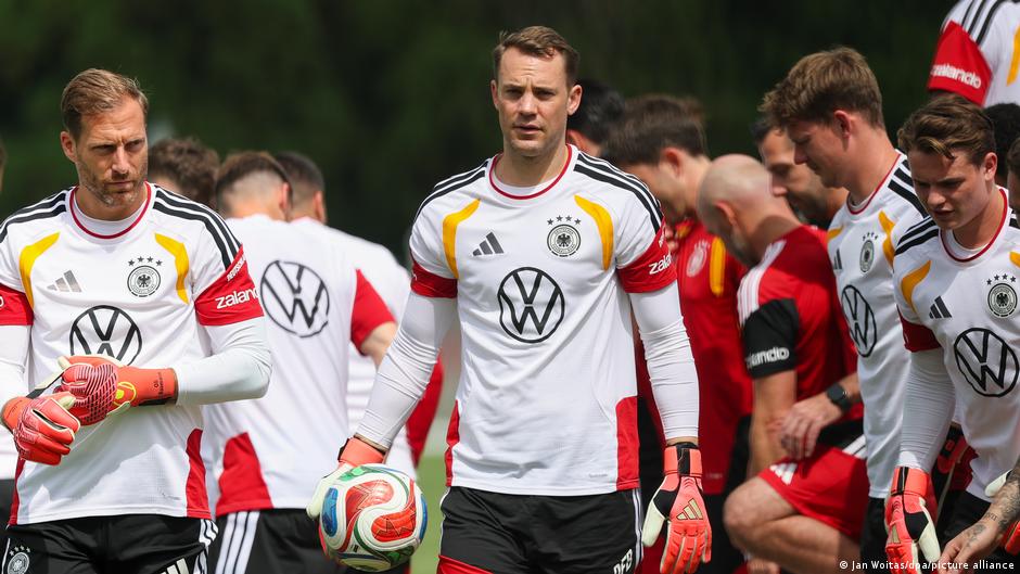 Tim DFB: The "aura" oleh Manuel Neuer