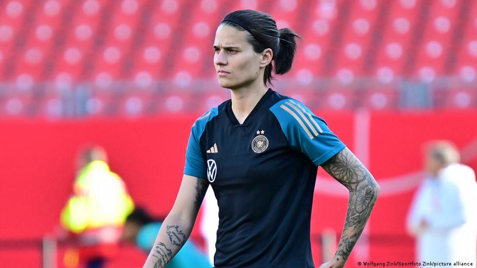 Pesepakbola luar biasa Dzsenifer Marozsan mengakhiri karirnya